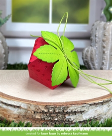 Lawn Cuts - StrawberryTreat Box (DIES)