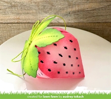 Lawn Cuts - StrawberryTreat Box (DIES)